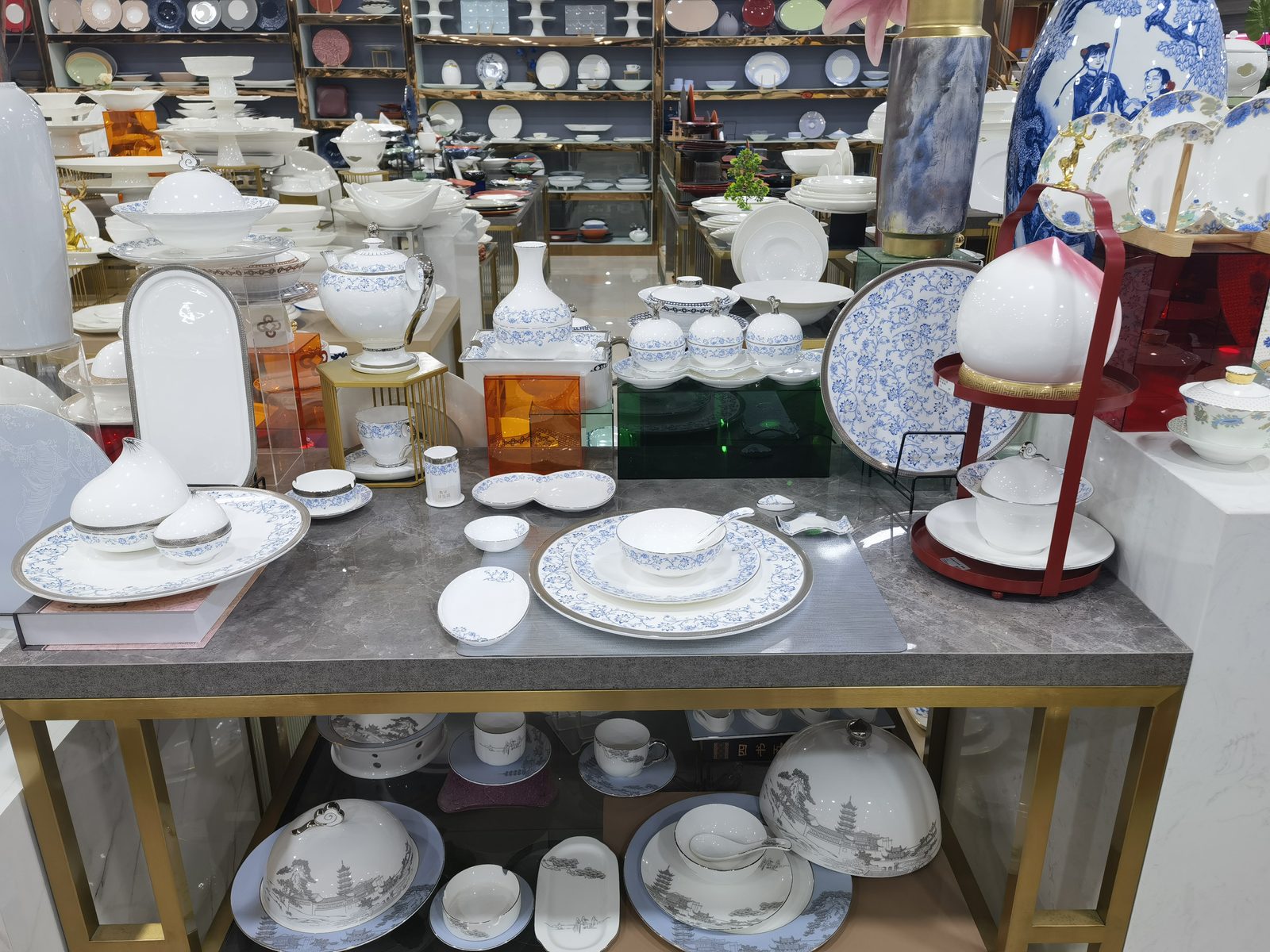 精品中餐厅陶瓷餐具供货案例——酒店高温白瓷餐具实拍